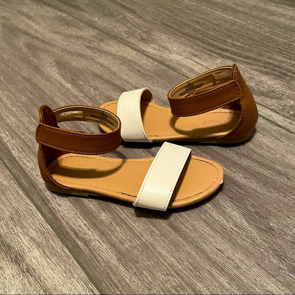 🌸Size 8 Girl Sandals🌸